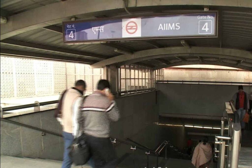 aiims metro station gate no 4