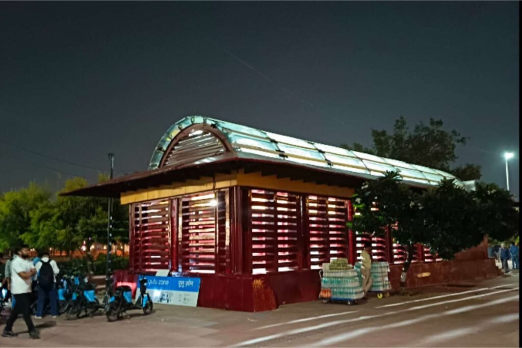 central secretariat metro station gate no 2